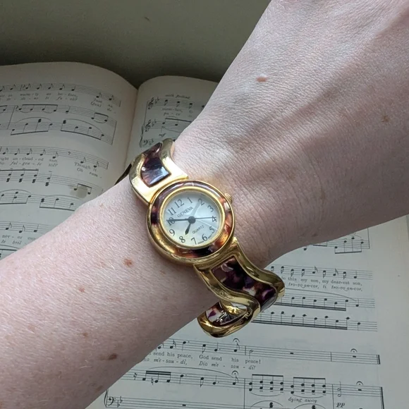 Geneva Gold Bangle Watch - Picture 3 of 14